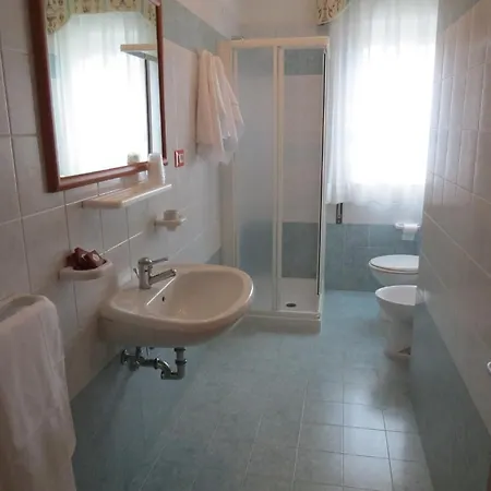 Quali sono i migliori hotel vicino a Santuario della Madonna dell'Angelo? * Caorle