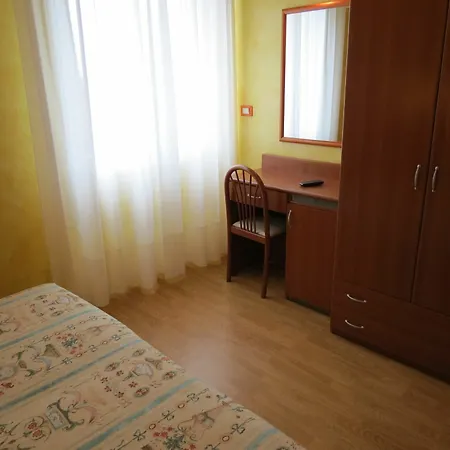 Appartamento Quali sono i migliori hotel vicino a Santuario della Madonna dell'Angelo? *