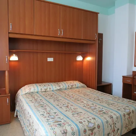 Quali sono i migliori hotel vicino a Santuario della Madonna dell'Angelo? * Caorle
